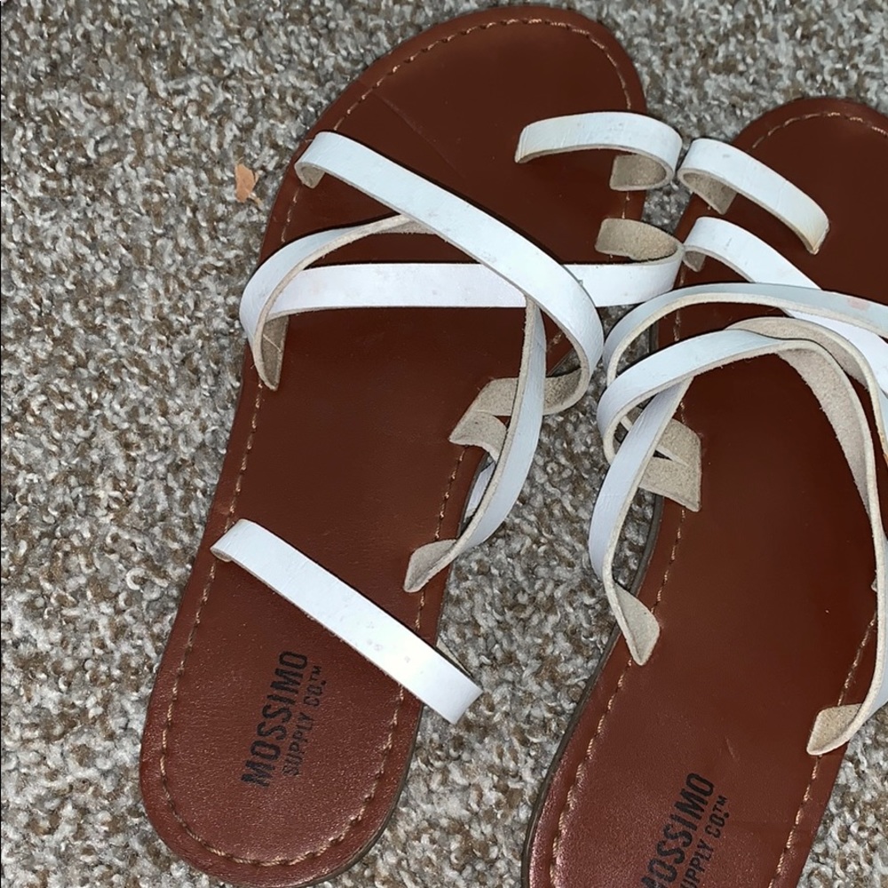 White sandals super cute size 61/2 never worn